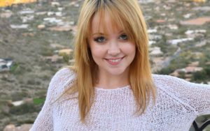 Nikole White, onschuldig en geil