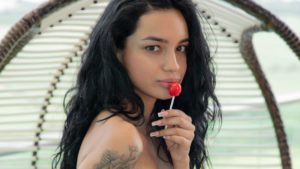 Naakt en het moment dat je een lolly wil zijn